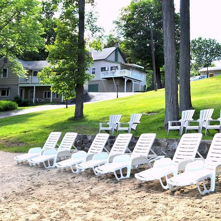 Tea Island Resort Lake George Exterior photo