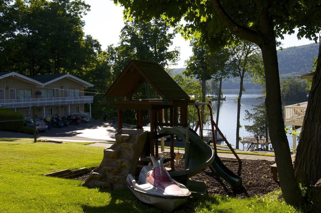 Tea Island Resort Lake George Exterior photo